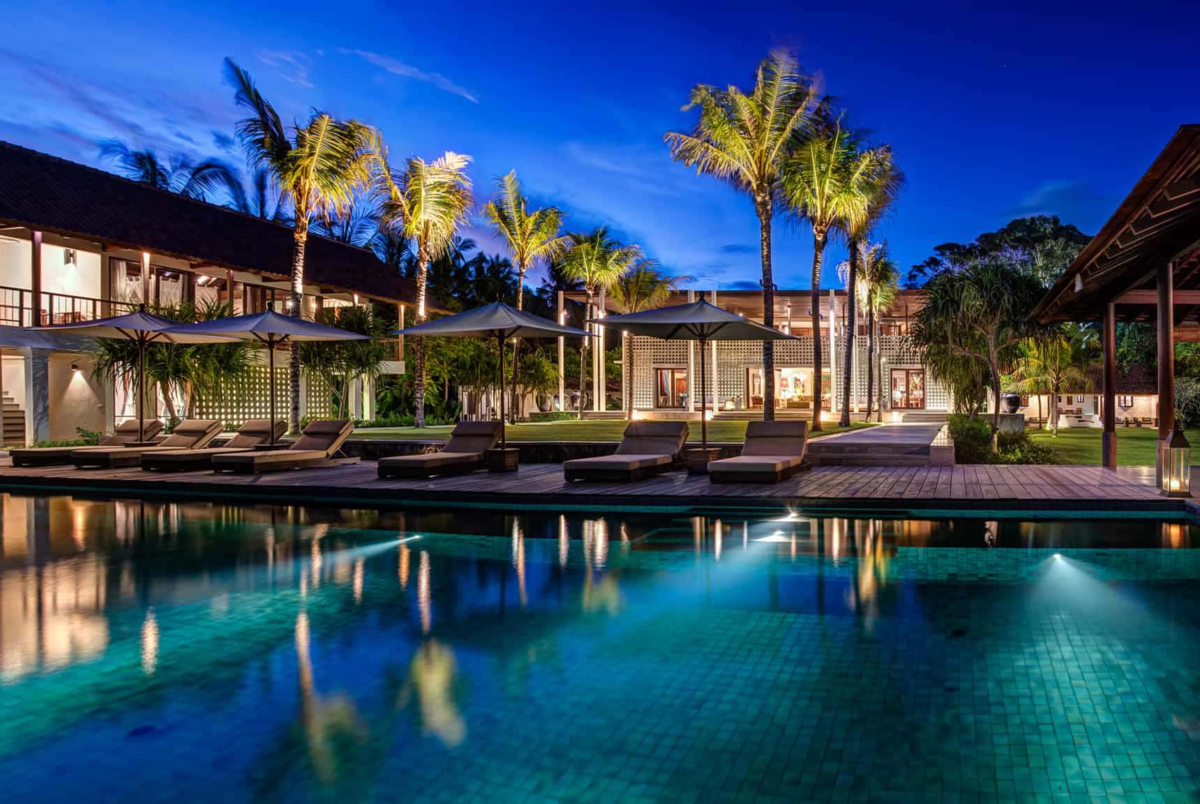 LuxeVista Resort – Android Mobile Application